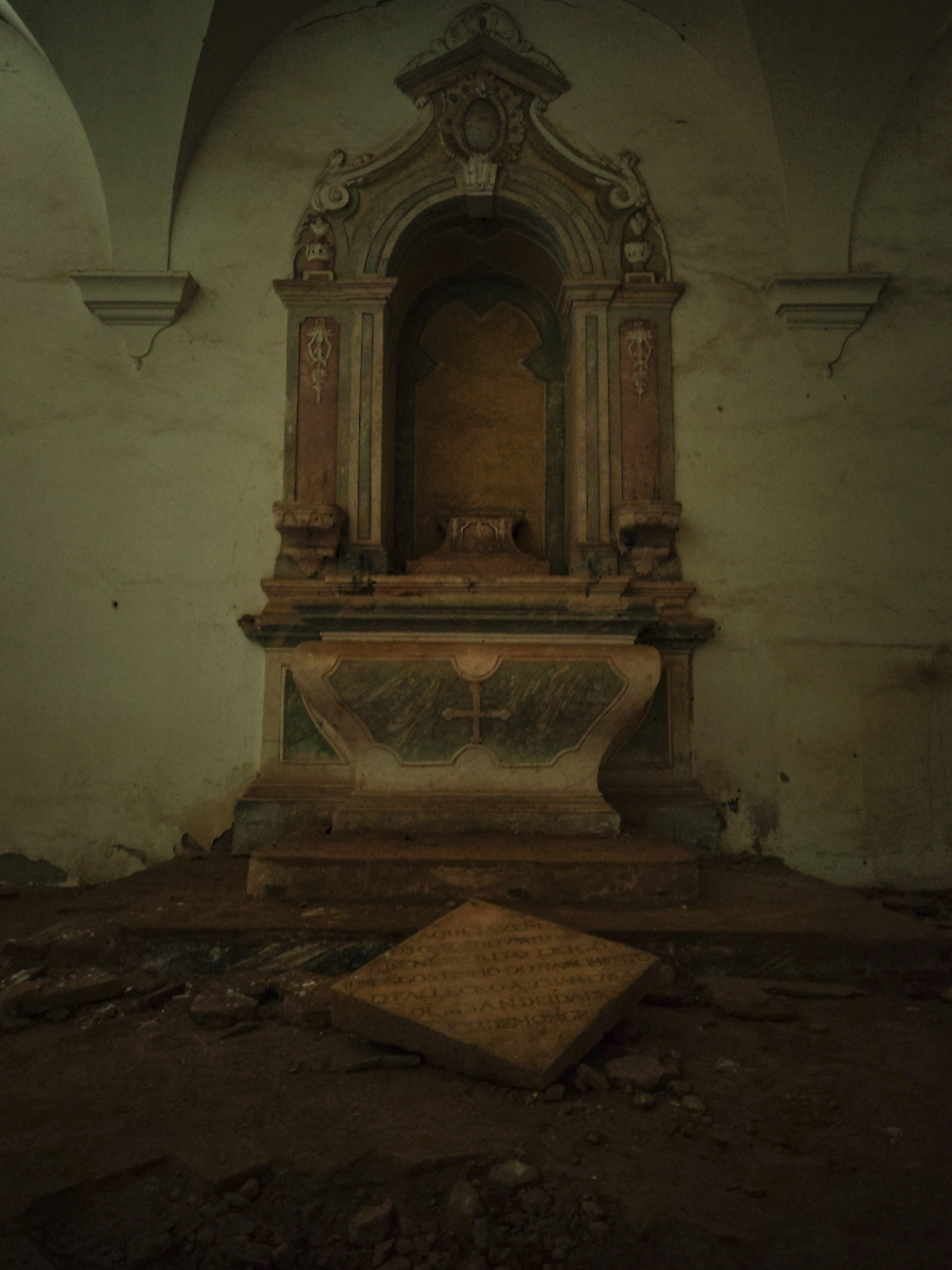 Sepulcro decorado